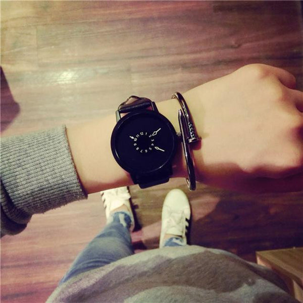 Fashion Lovers Men Women Leather Band Quartz Analog Wrist Watch